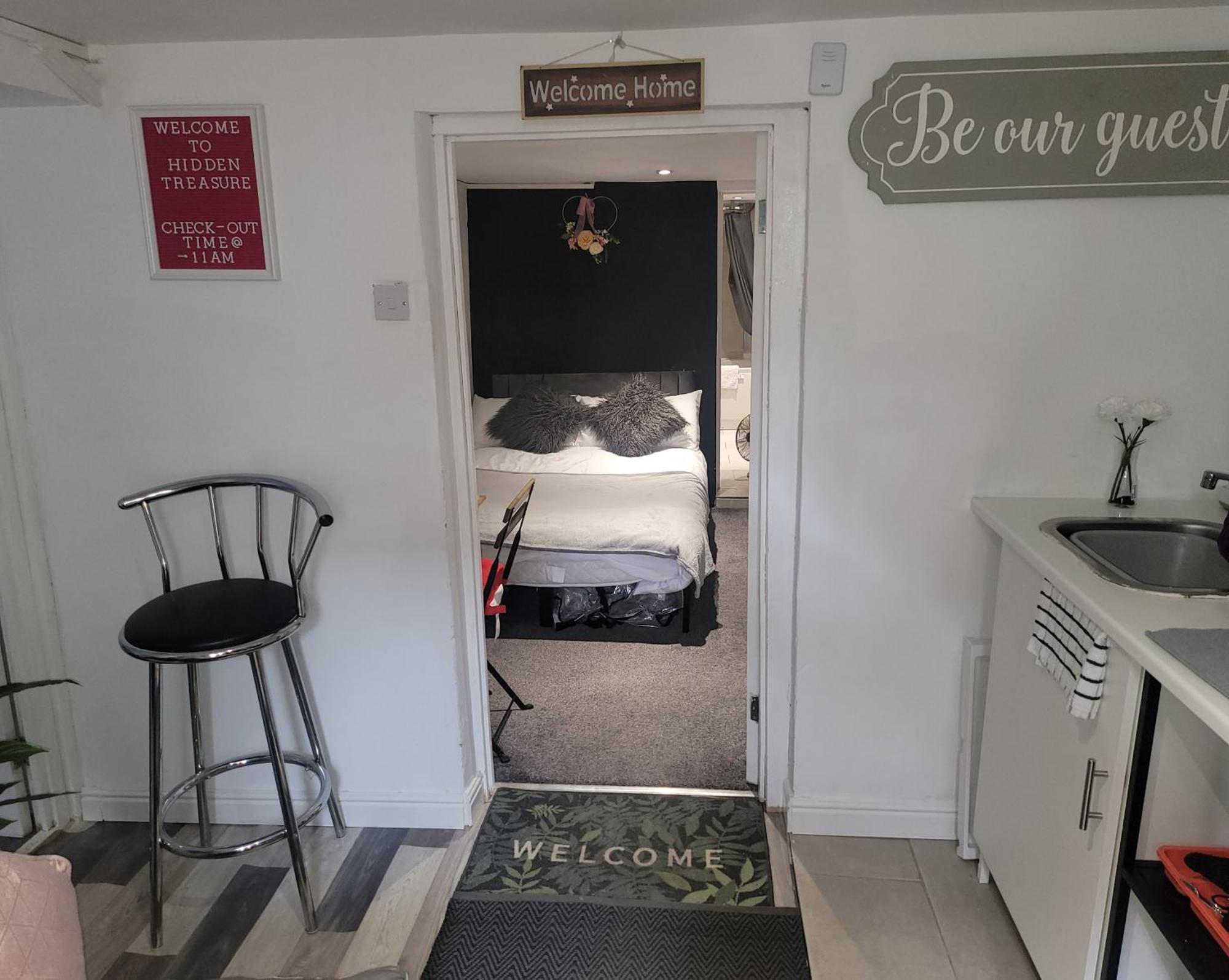 Hidden Treasure-Netflix And Wi-Fi-Basement Flat Daire Gillingham  Dış mekan fotoğraf